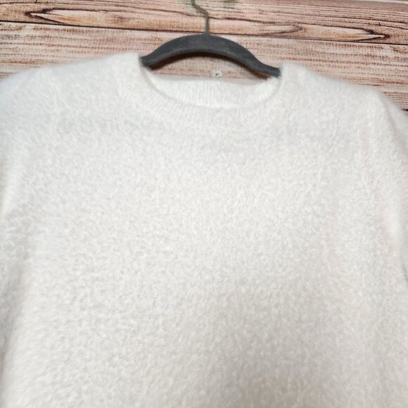 Bailey 44 Revolve Crew Neck Long Sleeve Sweater White Size XS Cropped Fuzzy - Picture 2 of 14